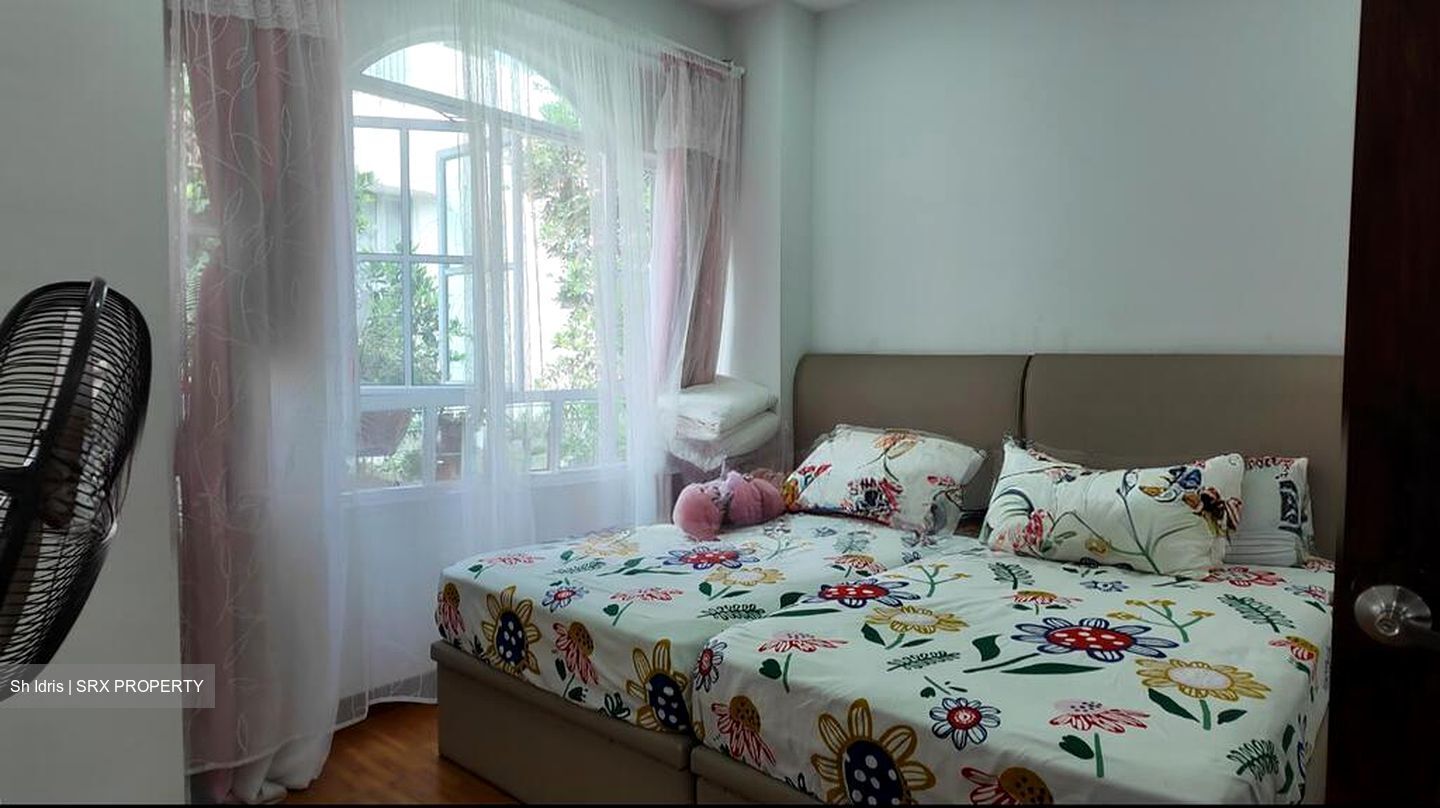 Jalan Loyang Besar (D17), Terrace #509654761
